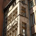 아파트 La Maison Debourg *