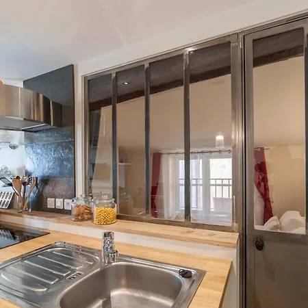 La Maison Debourg Apartman *