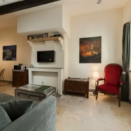 La Maison Debourg