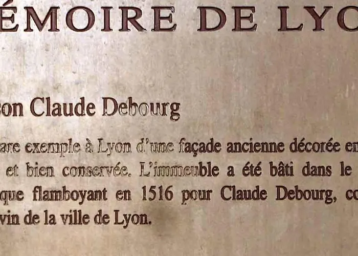 La Maison Debourg