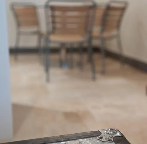 La Maison Debourg