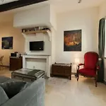 La Maison Debourg