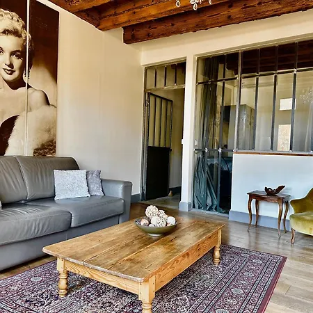 La Maison Debourg Apartment