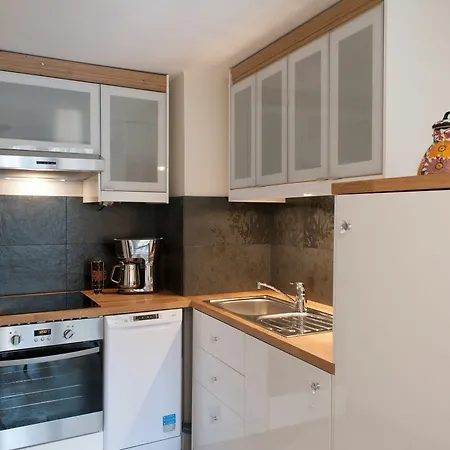 La Maison Debourg Apartment