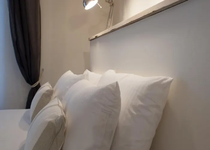 La Maison Debourg Apartment *